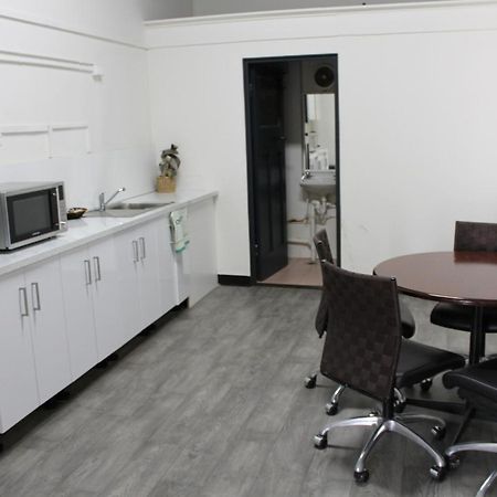 Romano'S Hotel & Suites Уогга-Уогга Экстерьер фото