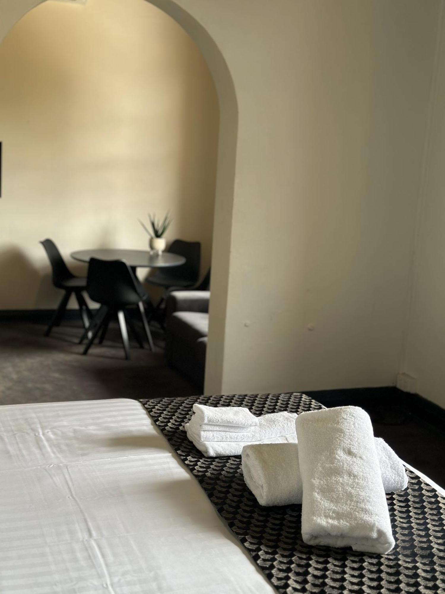 Romano'S Hotel & Suites Уогга-Уогга Экстерьер фото