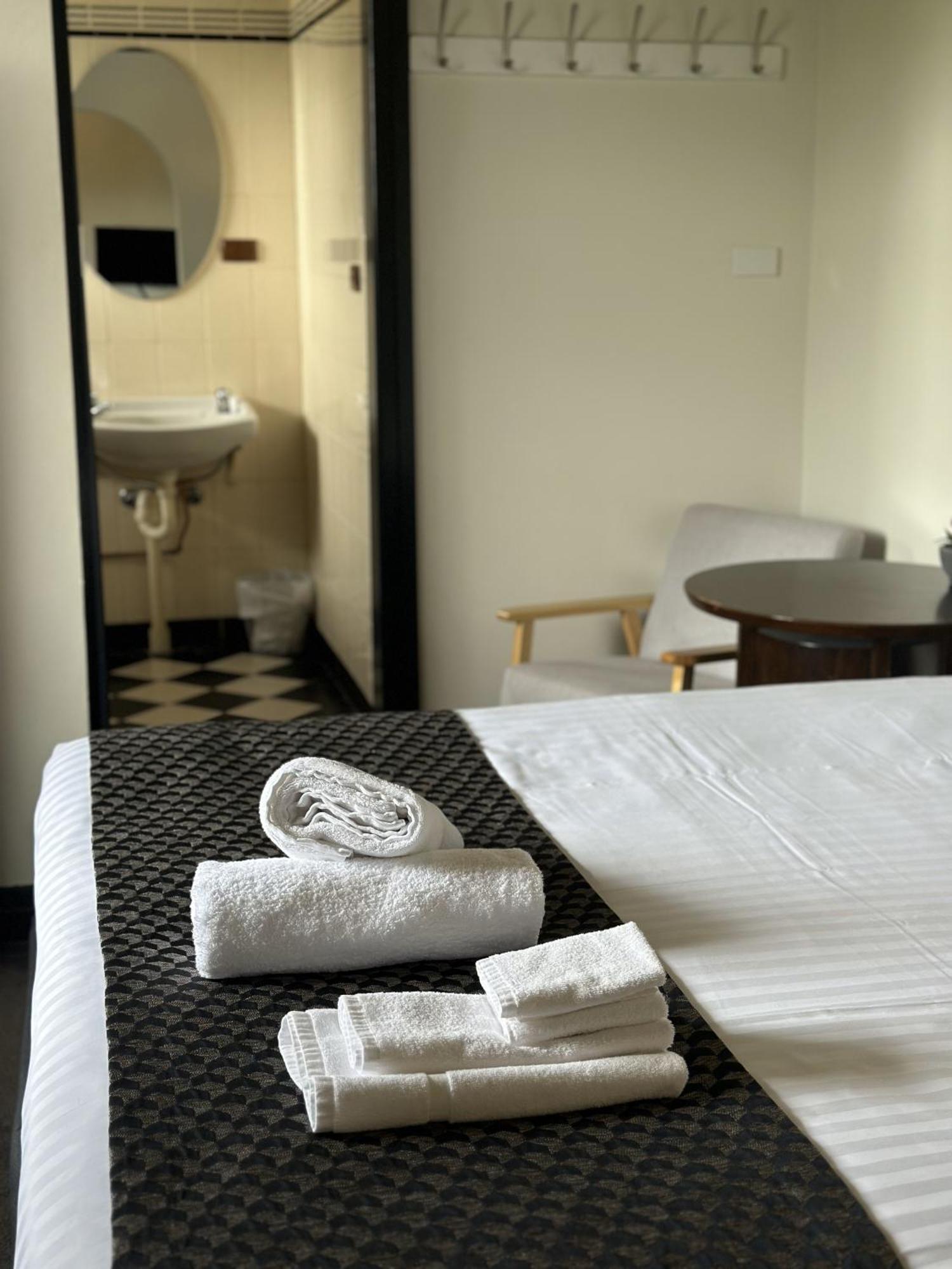 Romano'S Hotel & Suites Уогга-Уогга Экстерьер фото