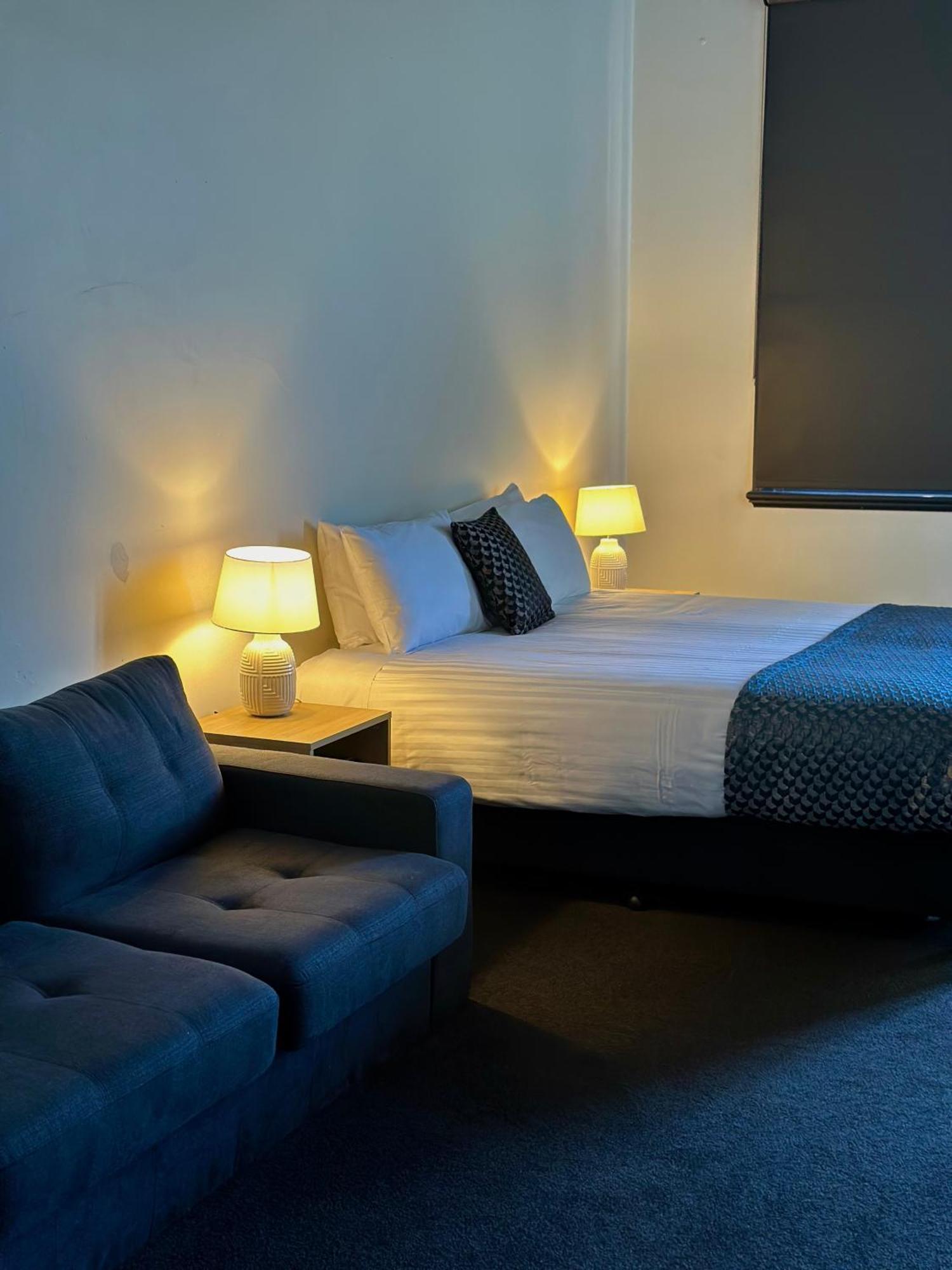 Romano'S Hotel & Suites Уогга-Уогга Экстерьер фото