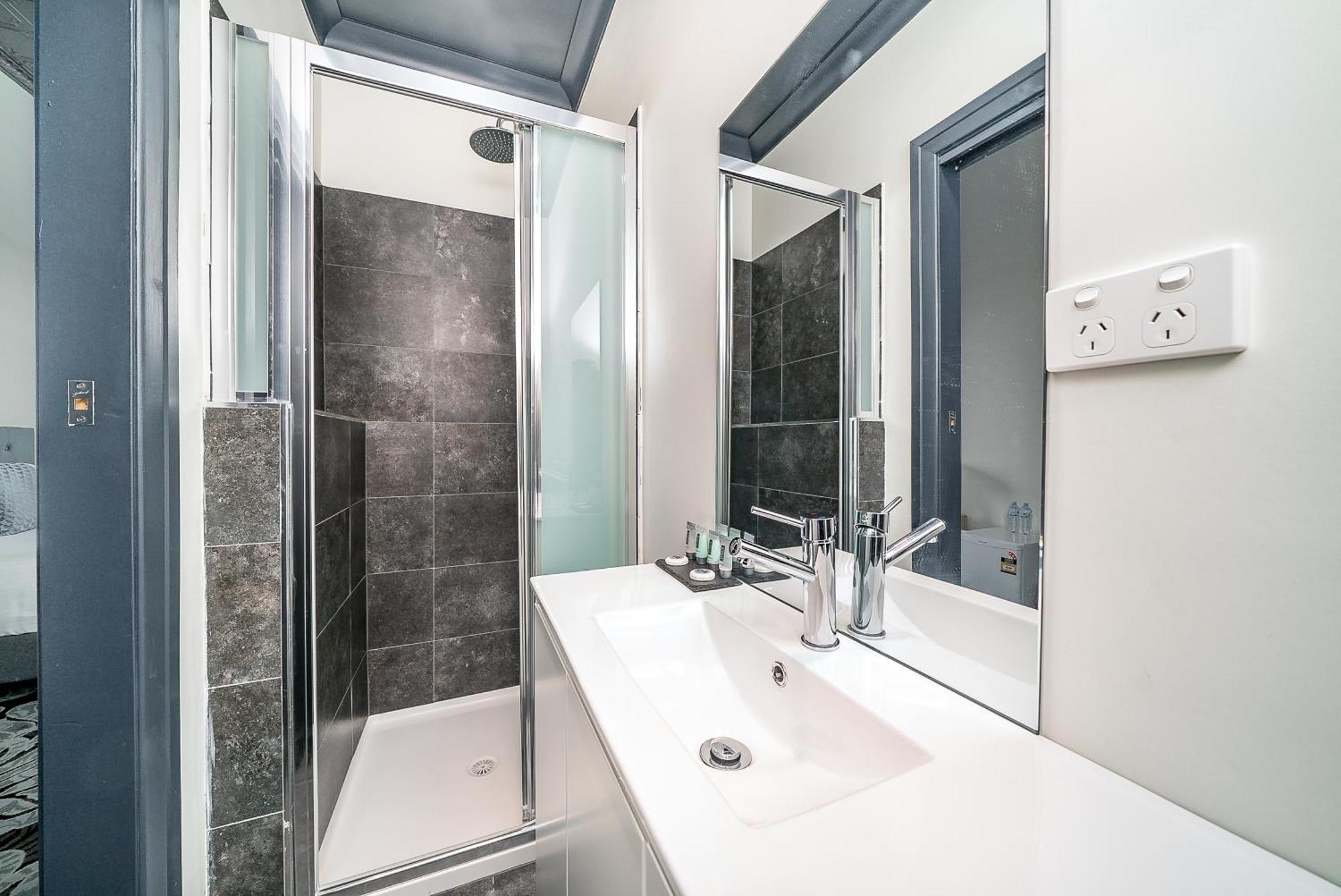 Romano'S Hotel & Suites Уогга-Уогга Экстерьер фото